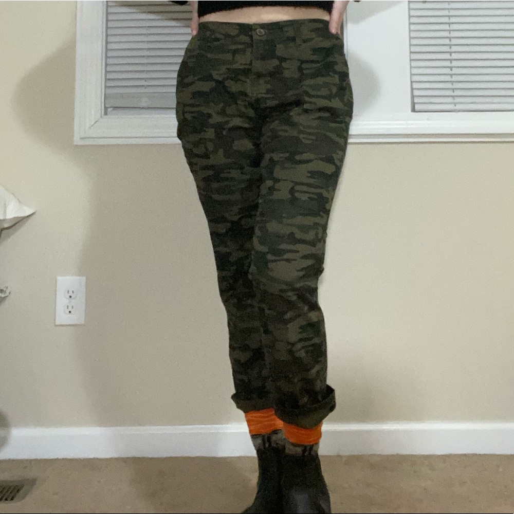 ⭐️2 FOR 25⭐️ Camo Pants